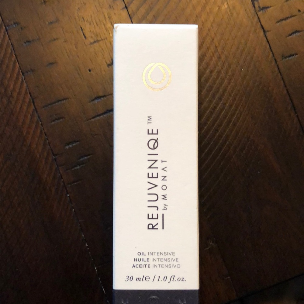 Monat Rejuveniqe Oil intensive